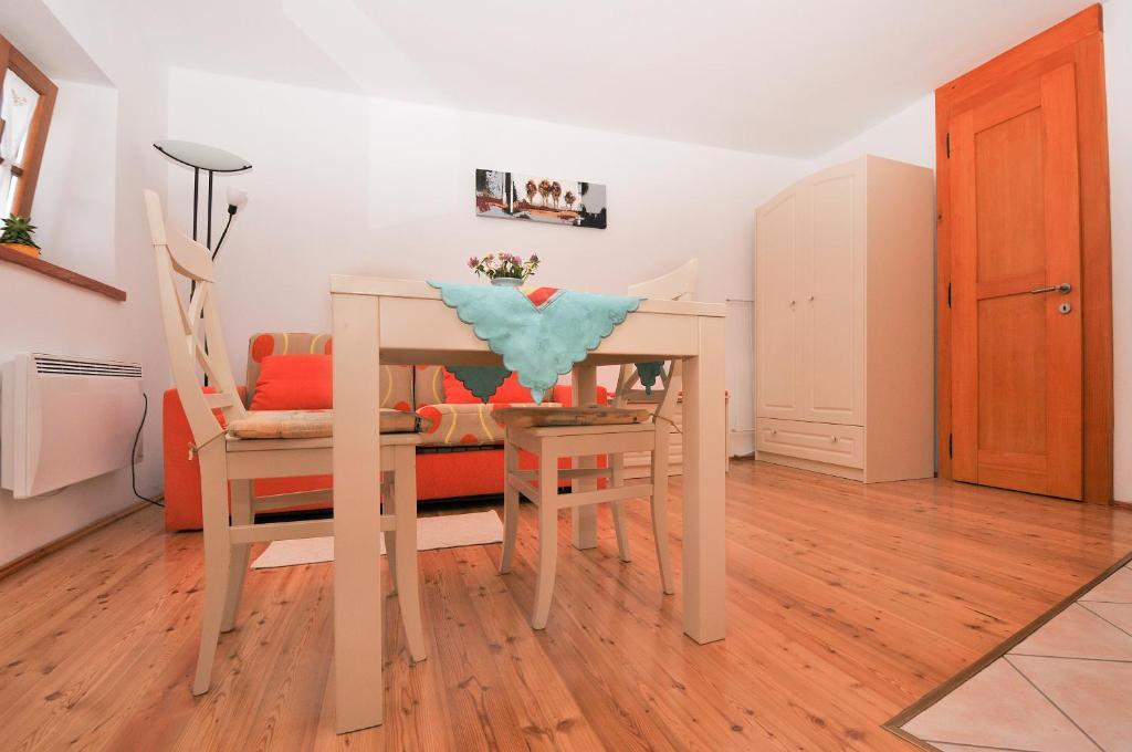 Apartments Tonkli Logje Rom bilde